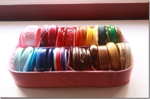 How to store vintage bangle bracelets_1_thumb[1]